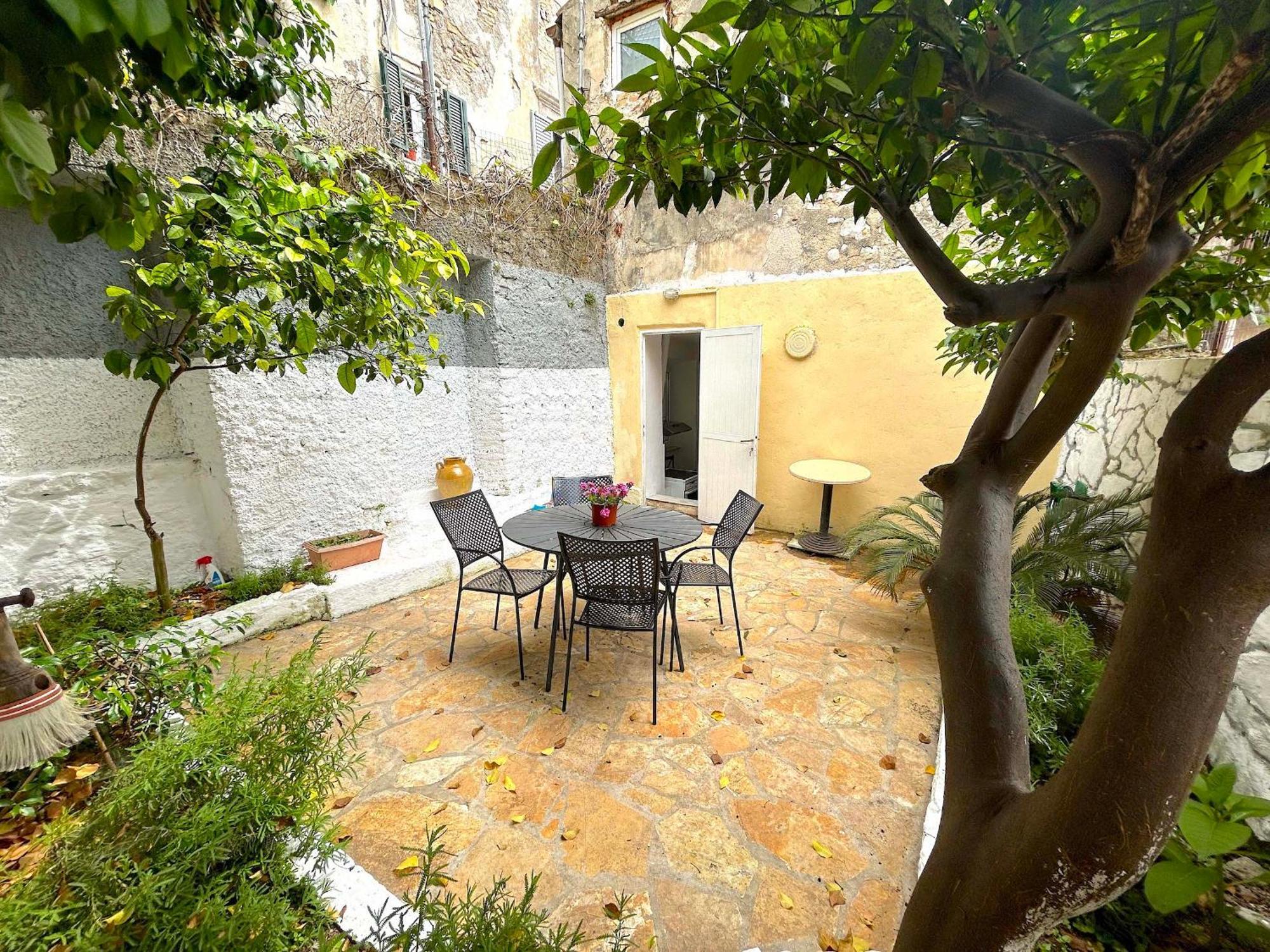 Traditional House With Ivy Garden Corfu  Luaran gambar