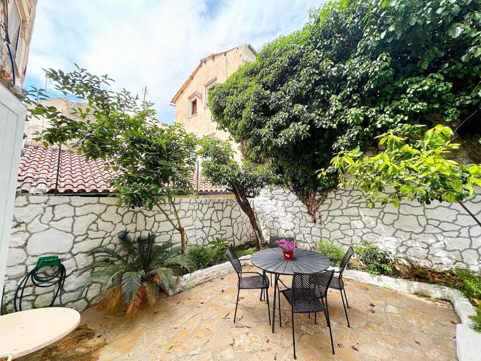 Traditional House With Ivy Garden Corfu  Luaran gambar